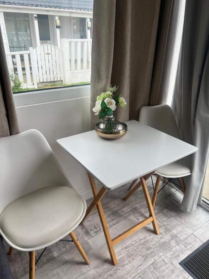 Stunning One Bed Modern & Contemporary Chalet Bridlington Esterno foto