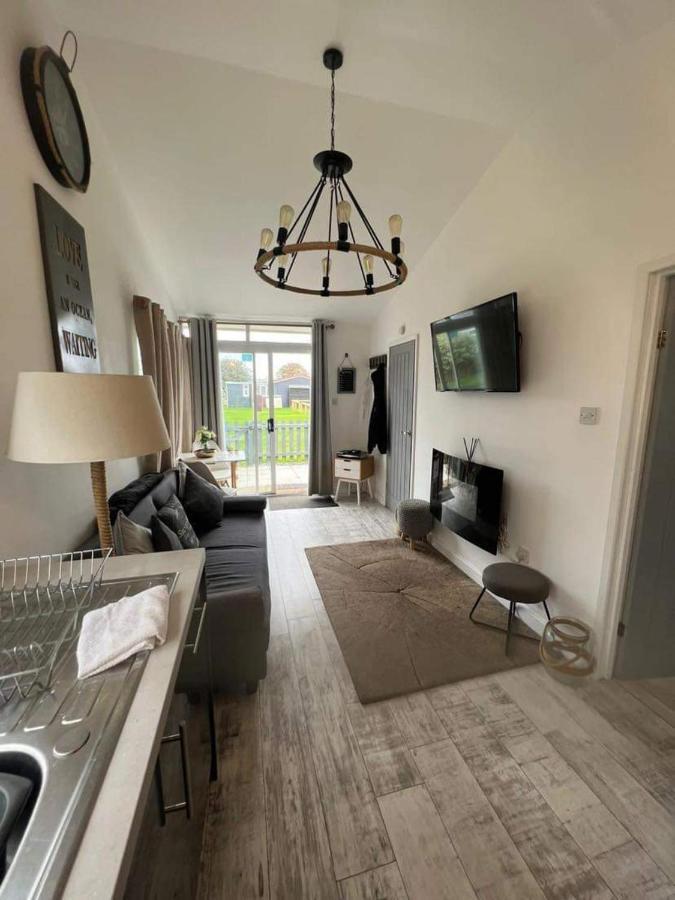 Stunning One Bed Modern & Contemporary Chalet Bridlington Esterno foto